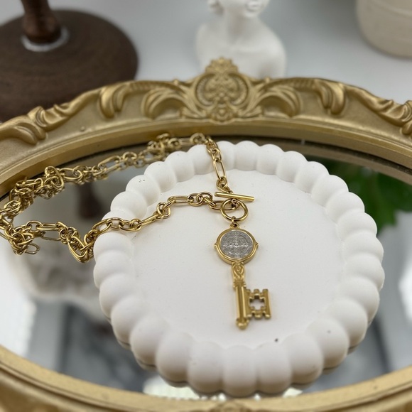 Anthropologie Gold Stainless Steel Key Pendant Necklace ✨ - Picture 7 of 11